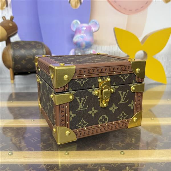 2026124135739443 100